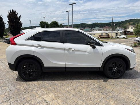 Used 2020 Mitsubishi Eclipse Cross SE FWD image 9