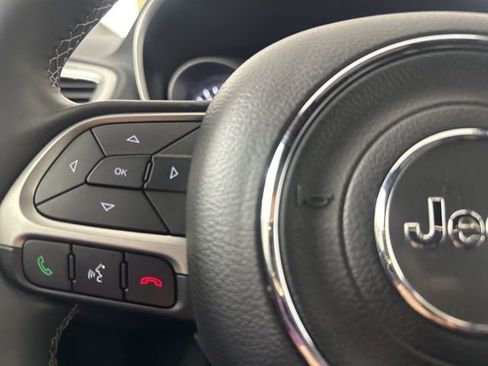 Used 2021 Jeep Compass Latitude w/ Driver Assistance Group AWD/4WD image 11