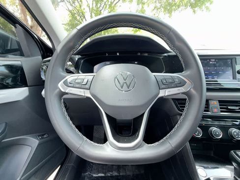 Certified 2024 Volkswagen Taos S FWD image 15