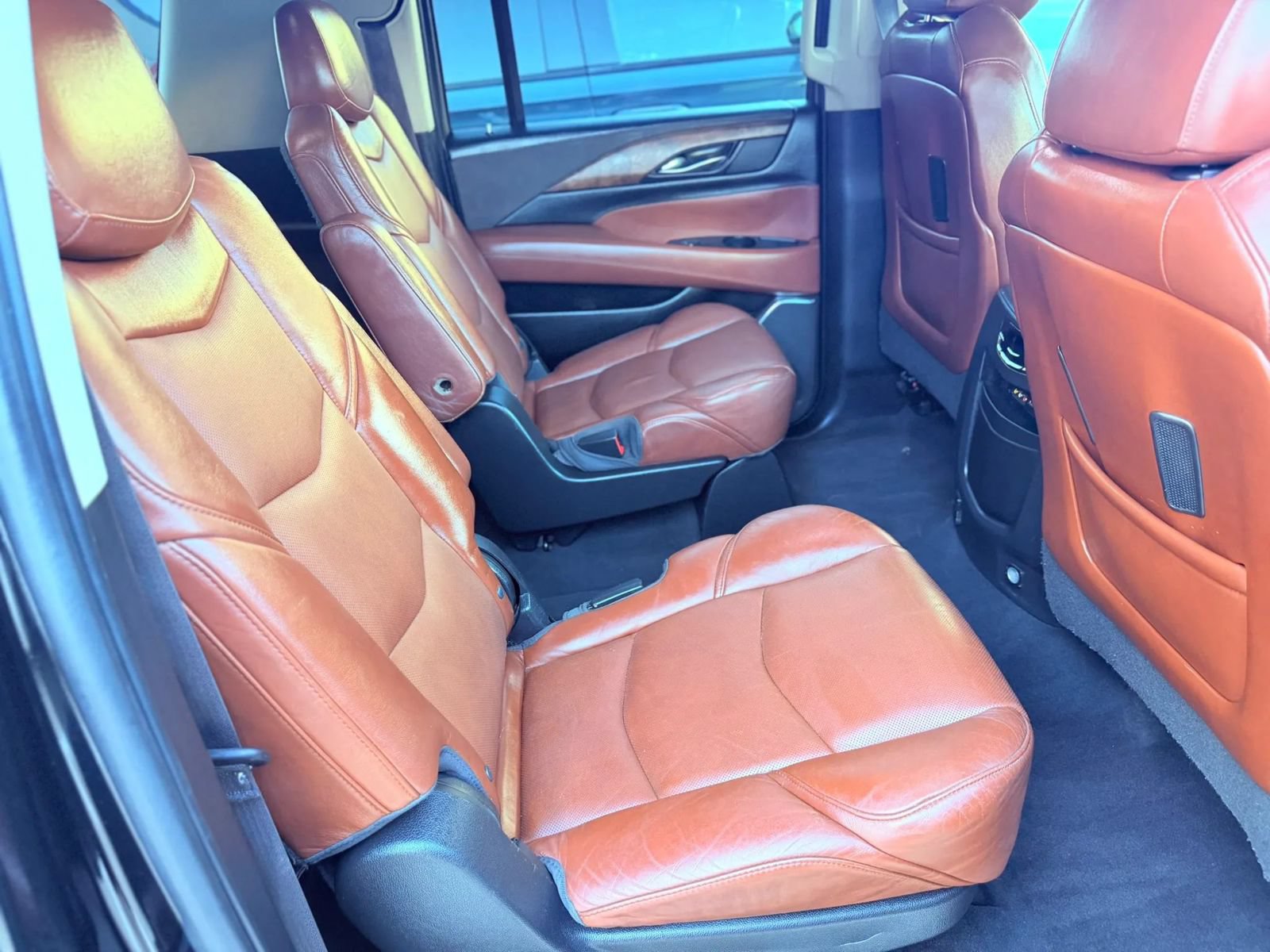 Used 2016 Cadillac Escalade ESV Luxury AWD/4WD image 14