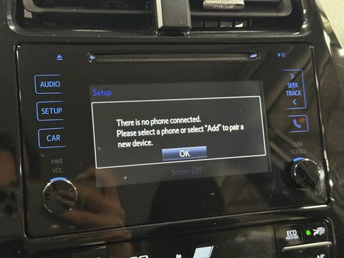 Used 2017 Toyota Prius Two image 31