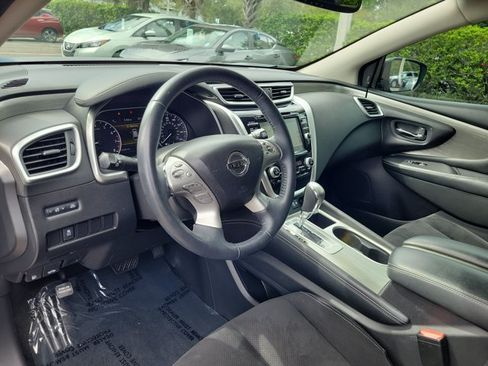 Used 2018 Nissan Murano SV FWD image 18