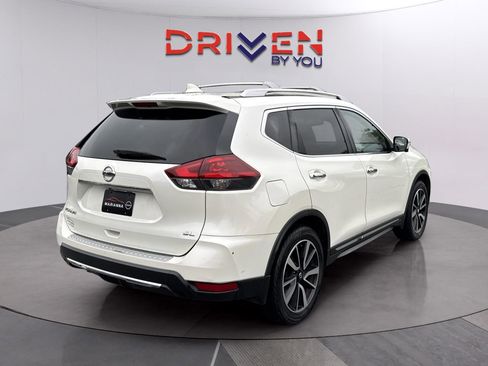 Used 2018 Nissan Rogue SL w/ Premium Package FWD image 5