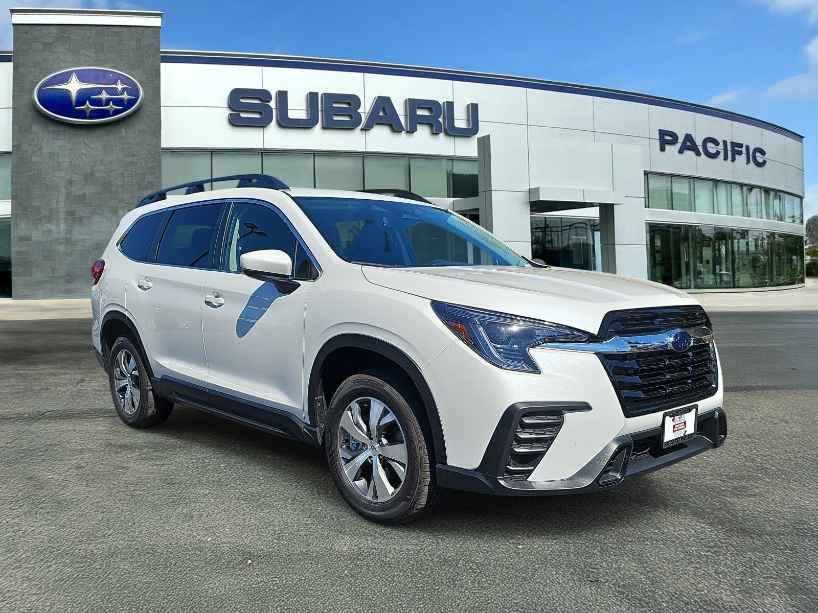 Used 2025 Subaru Ascent Premium AWD/4WD image 1