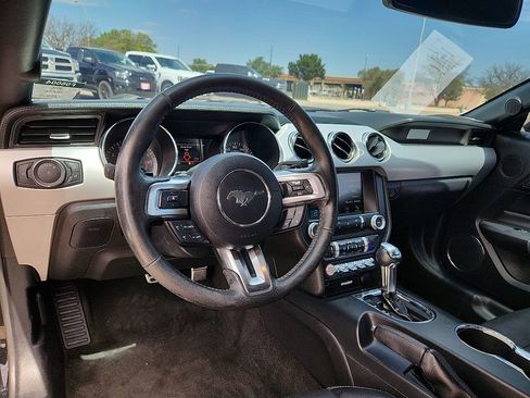 Used 2016 Ford Mustang Premium RWD image 6