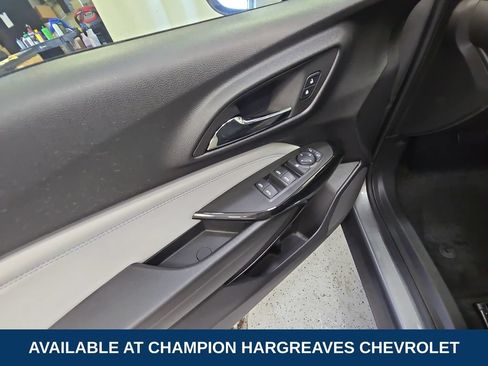 Used 2024 Chevrolet Trax LT w/ Driver Confidence Package FWD image 31