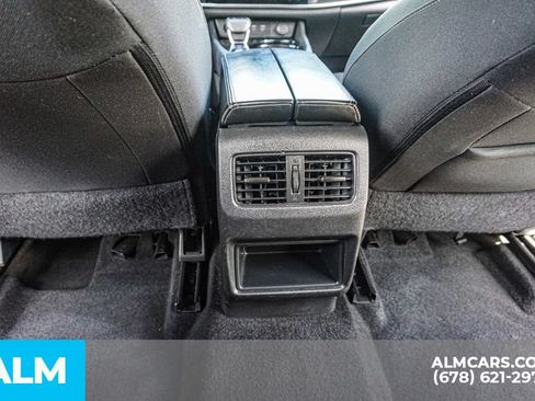 Used 2024 Nissan Rogue S FWD image 30