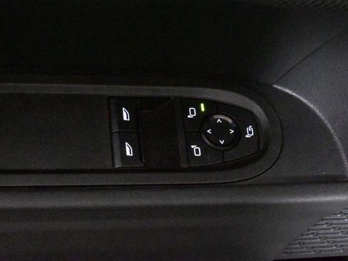 Certified 2025 MINI Cooper S image 32