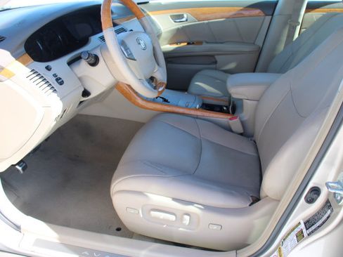 Used 2007 Toyota Avalon Limited FWD image 11
