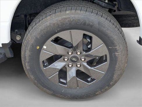 New 2025 Ford F150 Lightning Flash AWD/4WD image 10