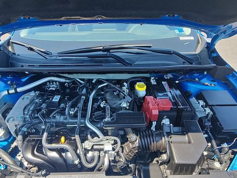 Used 2025 Nissan Sentra SV FWD image 11
