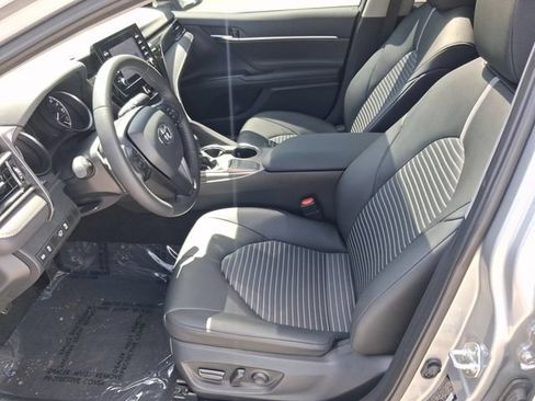 Used 2024 Toyota Camry SE w/ Convenience Package FWD image 11
