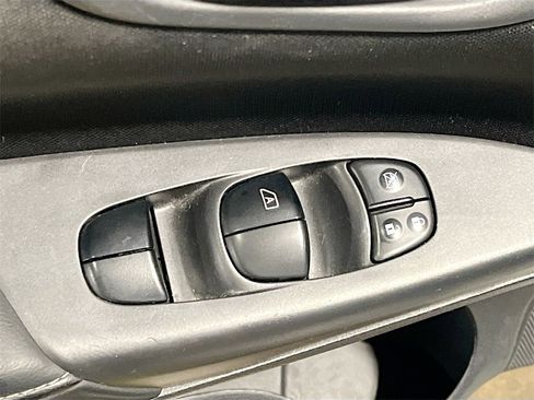 Used 2018 Nissan Sentra S image 17