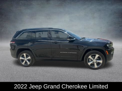 Used 2022 Jeep Grand Cherokee Limited AWD/4WD image 3