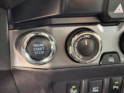 Certified 2021 Toyota Tacoma TRD Off-Road w/ Technology Package AWD/4WD image 31