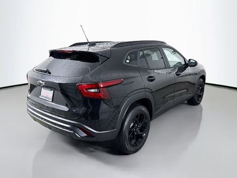 New 2026 Chevrolet Trax LT w/ Driver Confidence Package FWD image 9