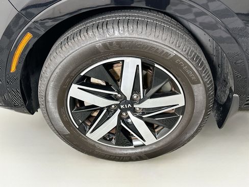 Used 2021 Kia Sorento EX w/ Panoramic Sunroof Package FWD image 11