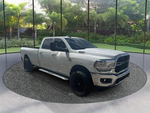 Used 2021 RAM 2500 Big Horn w/ Level 1 Equipment Group AWD/4WD image 3