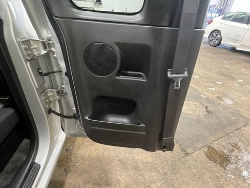 Used 2012 Chevrolet Colorado LT image 8