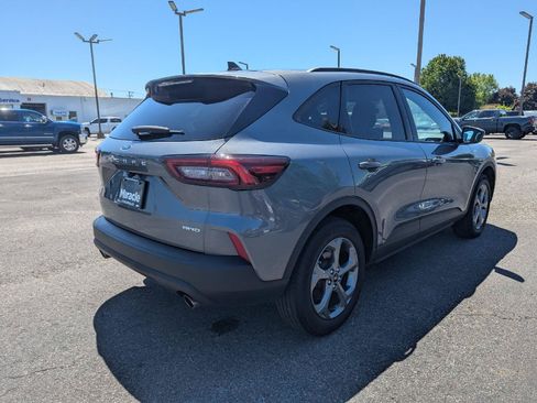 Used 2025 Ford Escape ST-Line Select AWD/4WD image 8