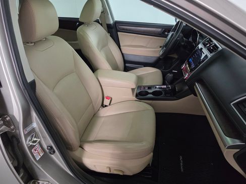 Used 2018 Subaru Outback 2.5i Limited AWD/4WD image 23