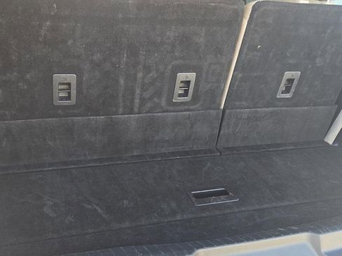 Used 2024 Ford Expedition Limited image 11