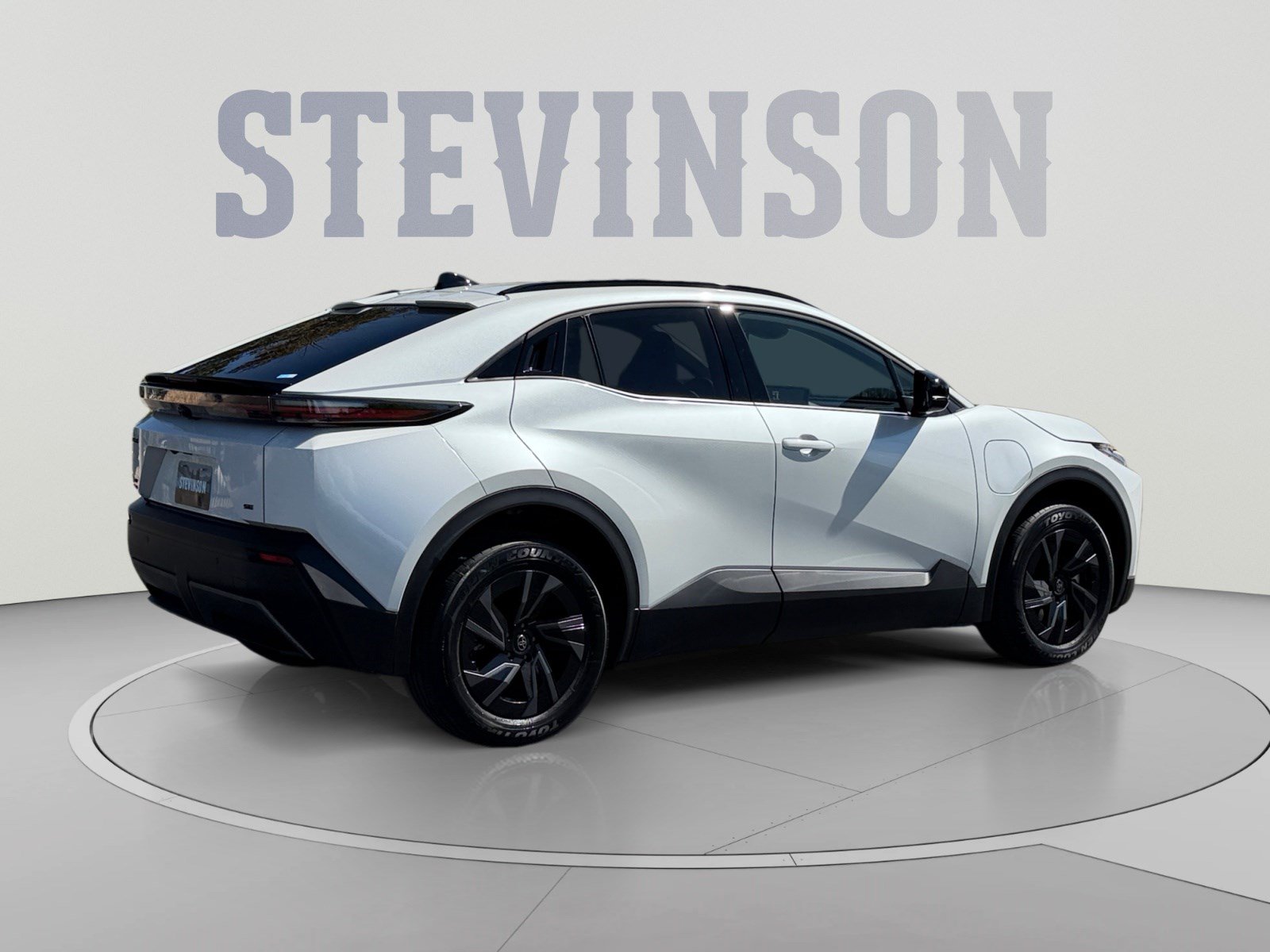 Used 2026 Toyota C-HR AWD/4WD image 5