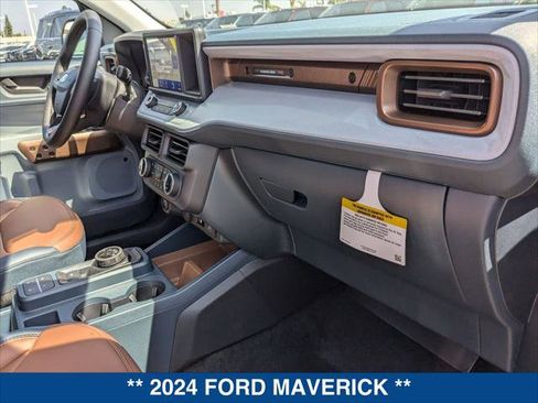 New 2024 Ford Maverick Lariat image 19