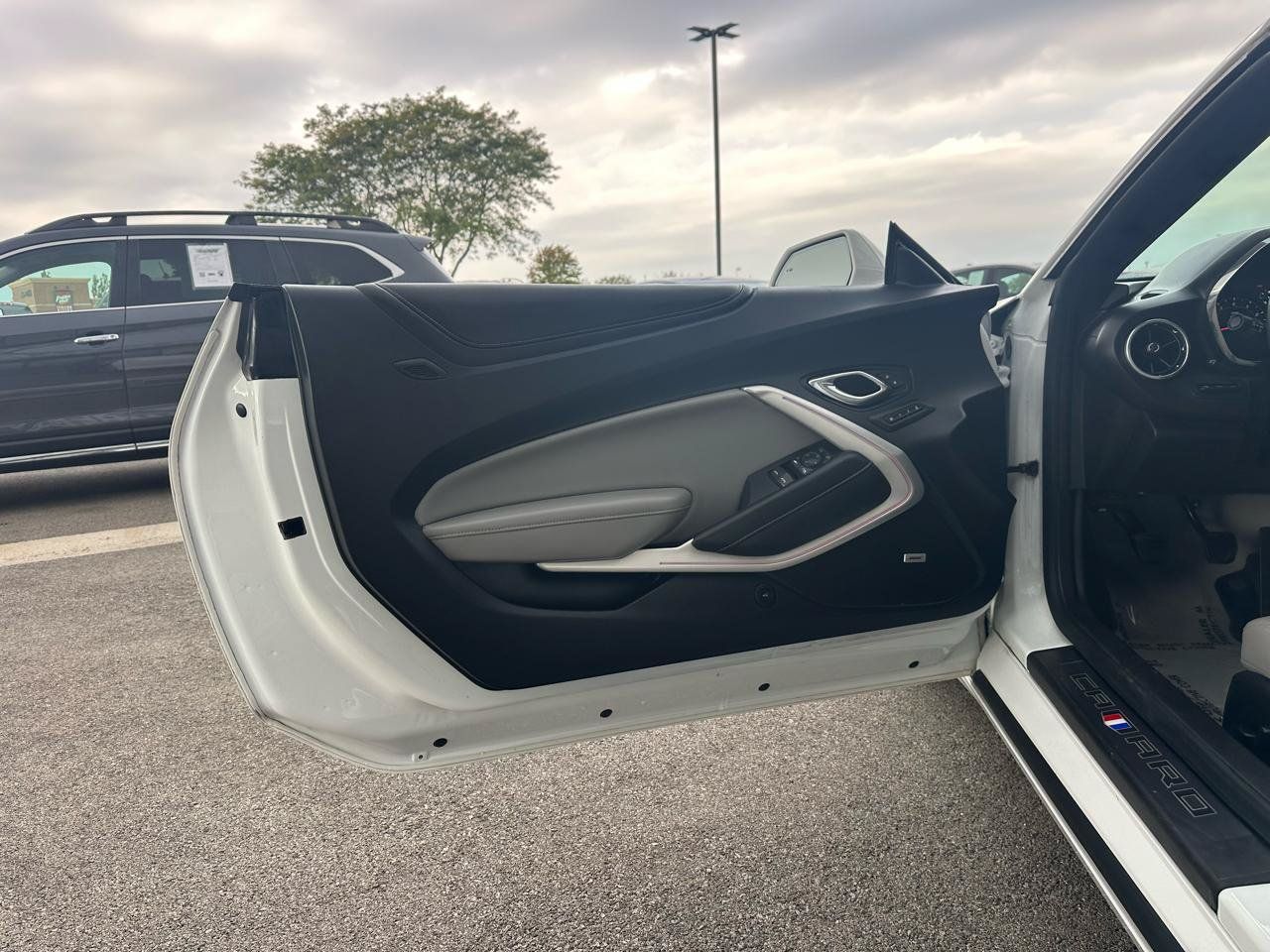 Used 2018 Chevrolet Camaro LT RWD image 11