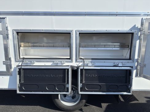 New 2025 Chevrolet Express 4500 w/ Power Convenience Package image 29