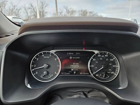 Used 2023 Nissan Rogue SV image 11