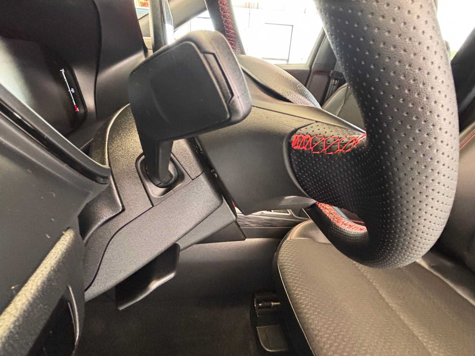 Used 2023 Ford Escape ST-Line w/ Tech Pack #1 AWD/4WD image 19