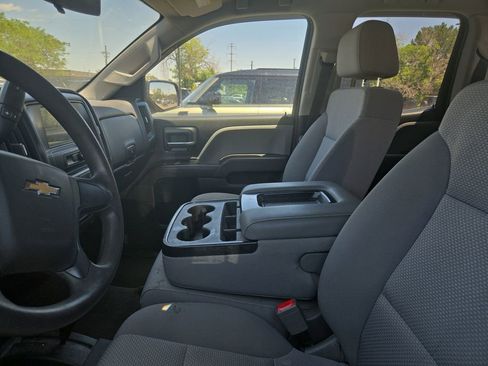 Used 2018 Chevrolet Silverado 1500 W/T w/ Black Out Edition AWD/4WD image 10