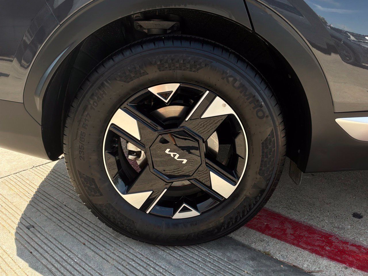 Used 2026 Kia Sportage LX FWD image 7