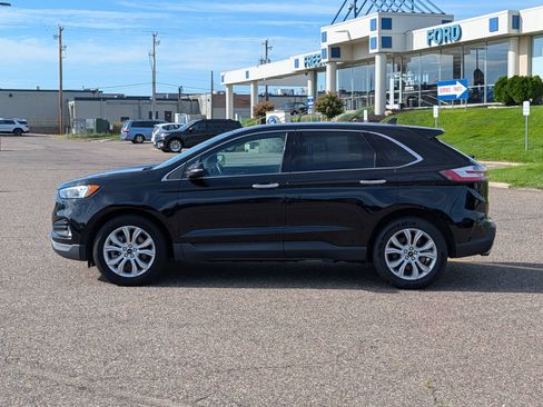 Used 2023 Ford Edge Titanium AWD/4WD image 2