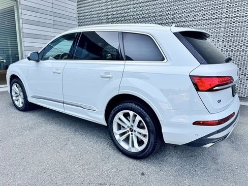Used 2025 Audi Q7 2.0T Premium w/ Convenience Package image 3
