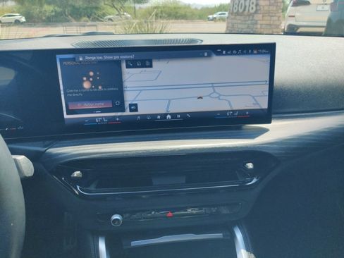 Used 2025 BMW 230i Coupe w/ M Sport Package RWD image 10