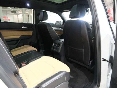 Used 2022 Volkswagen Atlas Cross Sport SEL Premium R-Line image 24