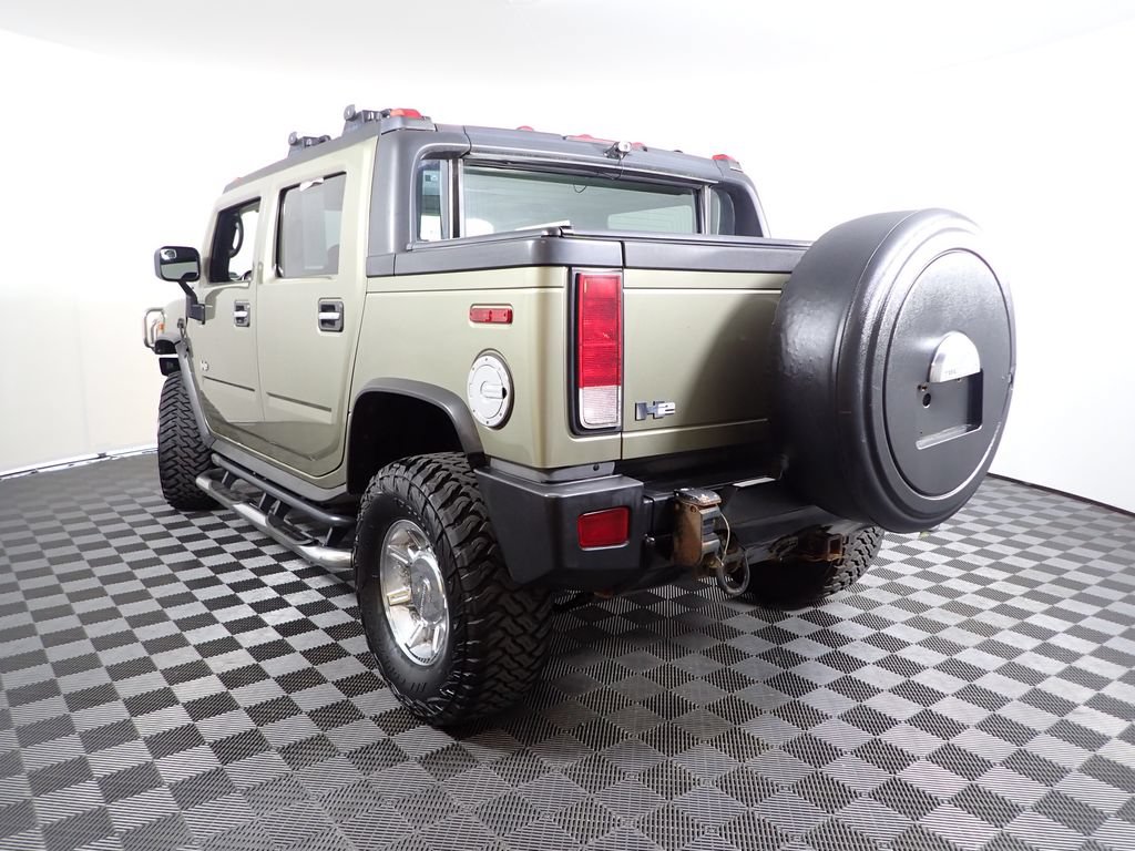 Used 2005 HUMMER H2 SUT w/ Preferred Equipment Group AWD/4WD image 12