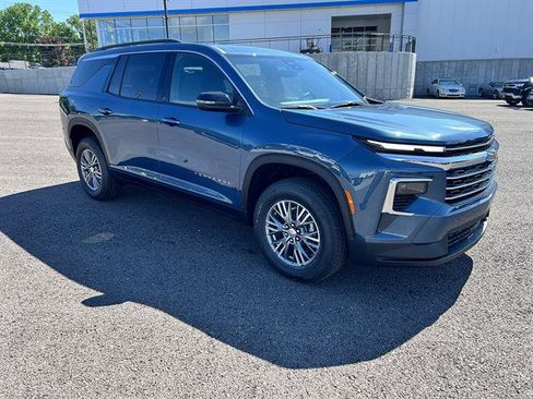 New 2026 Chevrolet Traverse LT FWD image 8