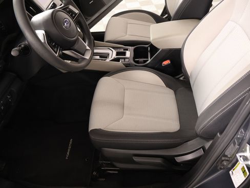 Used 2024 Subaru Forester AWD/4WD image 10