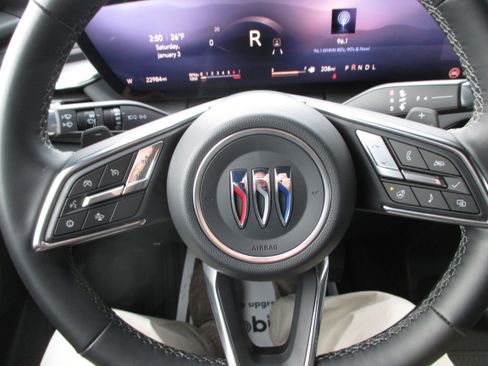 Used 2025 Buick Enclave Preferred image 20