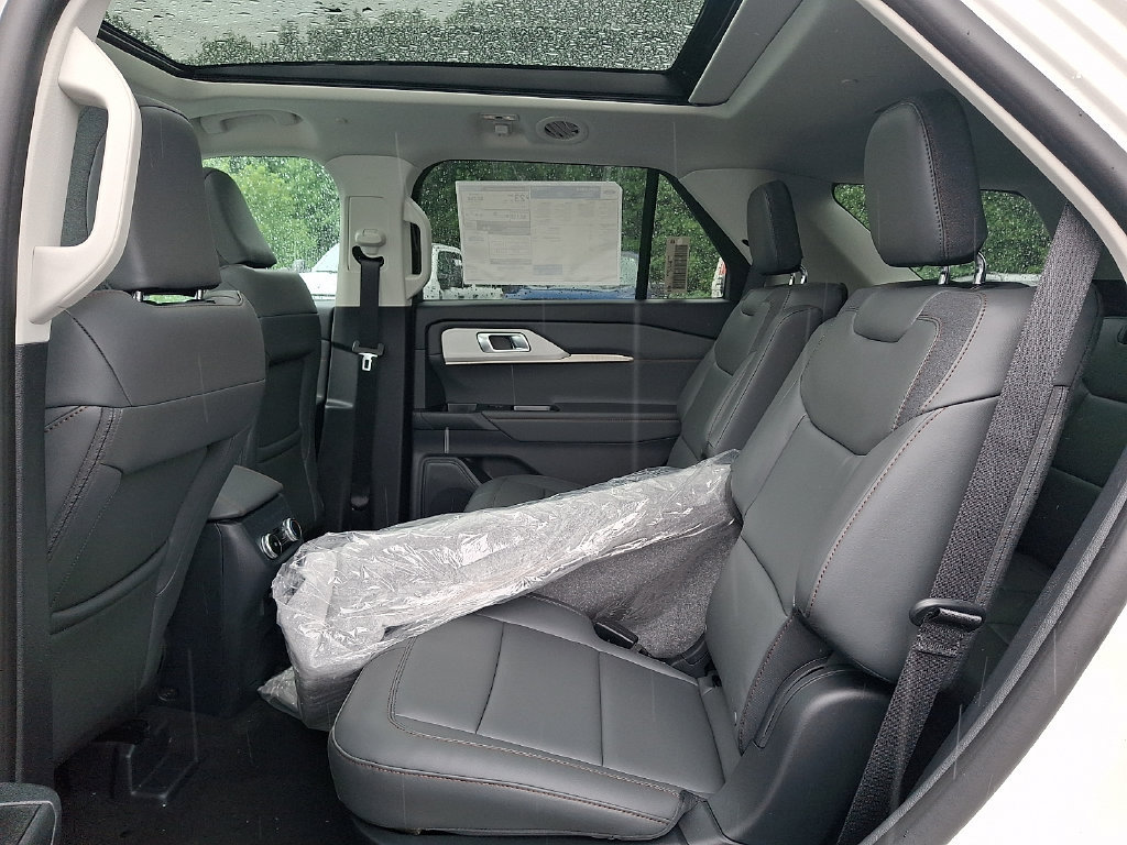 New 2026 Ford Explorer Active w/ Active Comfort Package AWD/4WD image 6