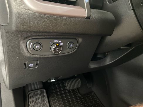 Used 2023 GMC Terrain AT4 AWD/4WD image 18