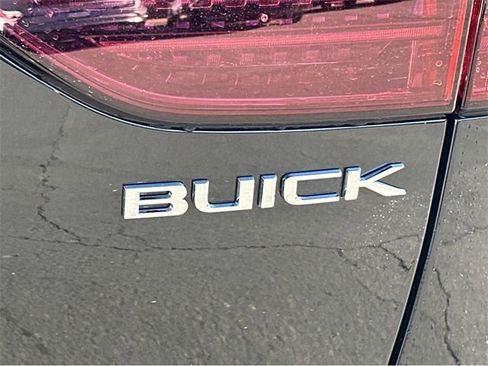 New 2025 Buick Envision Preferred image 33
