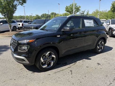 New 2026 Hyundai Venue SEL FWD image 3