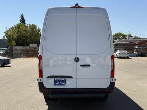 New 2025 Mercedes-Benz Sprinter 2500 image 6