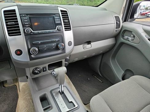 Used 2016 Nissan Frontier SV AWD/4WD image 21