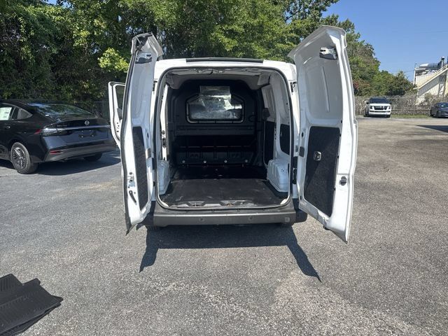 Used 2020 Nissan NV200 S FWD image 12
