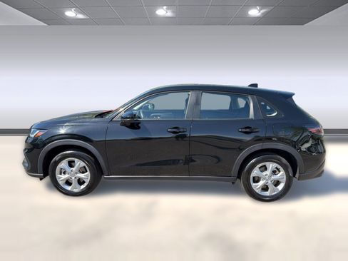 Used 2025 Honda HR-V LX image 2